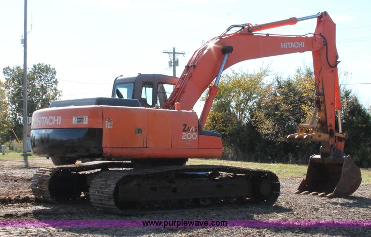 image for item H4183 2005 Hitachi Zaxis ZX200LC excavator