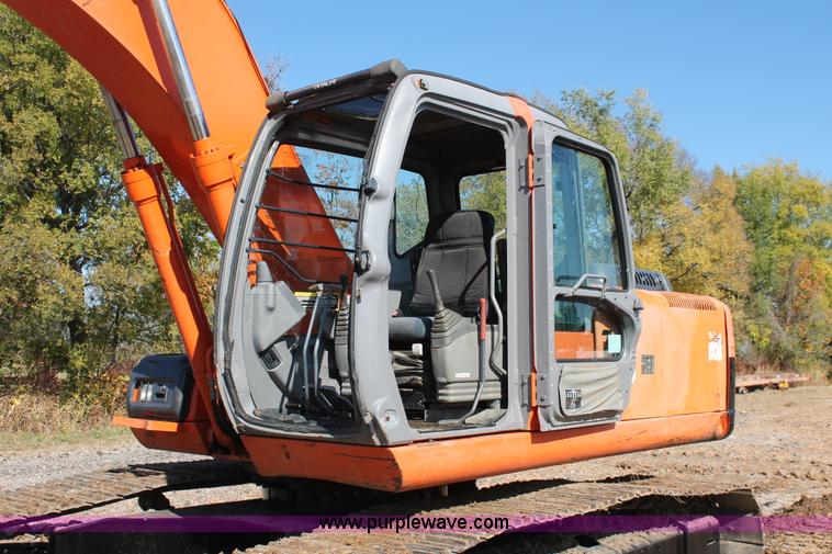image for item H4183 2005 Hitachi Zaxis ZX200LC excavator