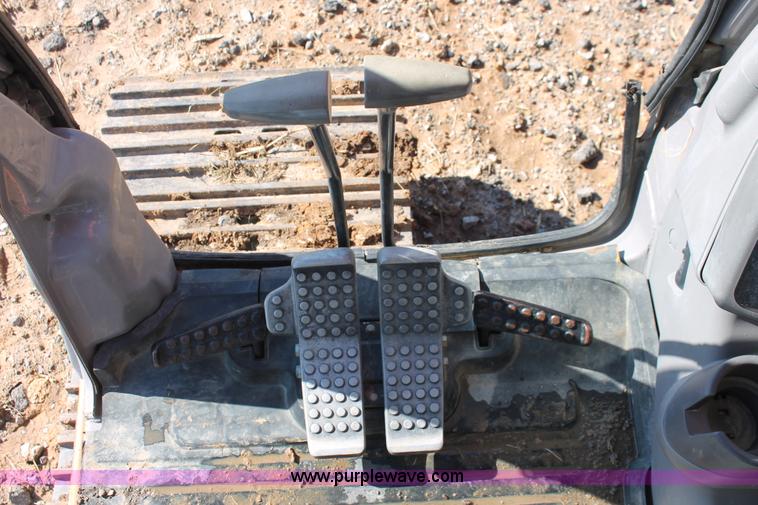 image for item H4183 2005 Hitachi Zaxis ZX200LC excavator