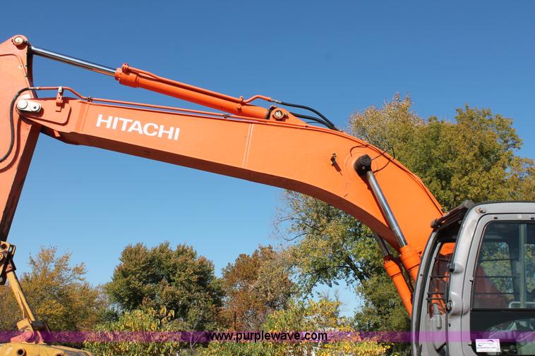 image for item H4183 2005 Hitachi Zaxis ZX200LC excavator