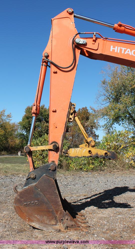 image for item H4183 2005 Hitachi Zaxis ZX200LC excavator