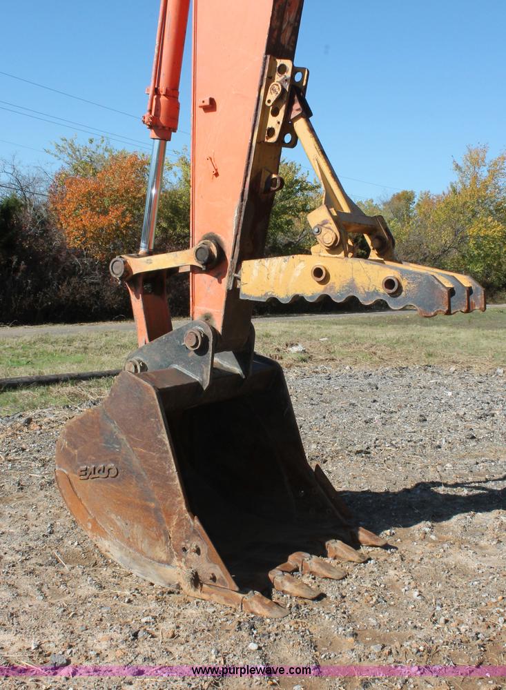 image for item H4183 2005 Hitachi Zaxis ZX200LC excavator