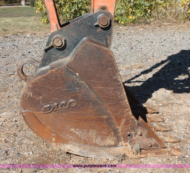 image for item H4183 2005 Hitachi Zaxis ZX200LC excavator