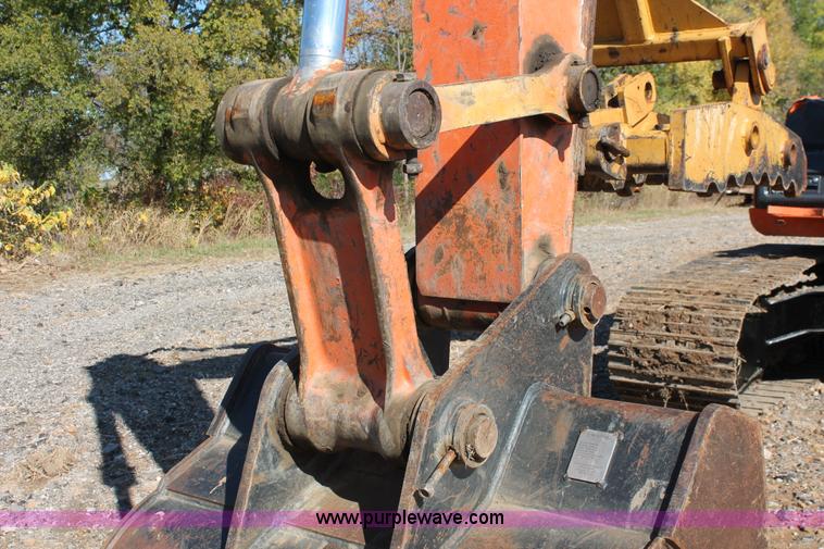 image for item H4183 2005 Hitachi Zaxis ZX200LC excavator