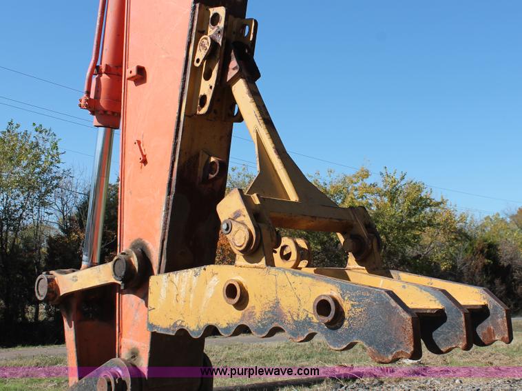 image for item H4183 2005 Hitachi Zaxis ZX200LC excavator