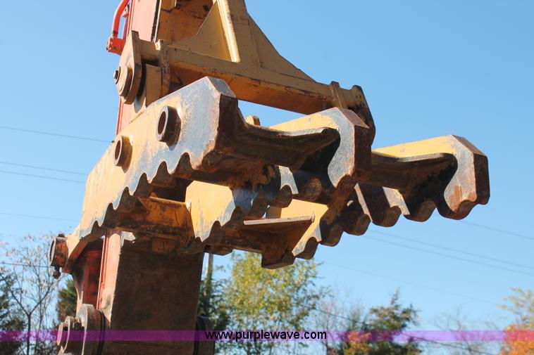 image for item H4183 2005 Hitachi Zaxis ZX200LC excavator