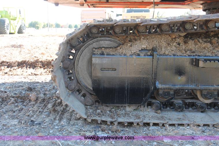 image for item H4183 2005 Hitachi Zaxis ZX200LC excavator