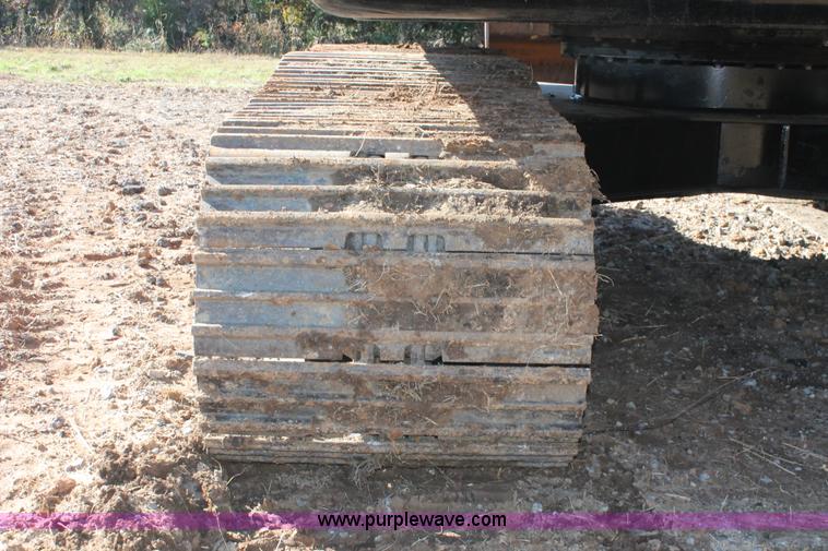 image for item H4183 2005 Hitachi Zaxis ZX200LC excavator