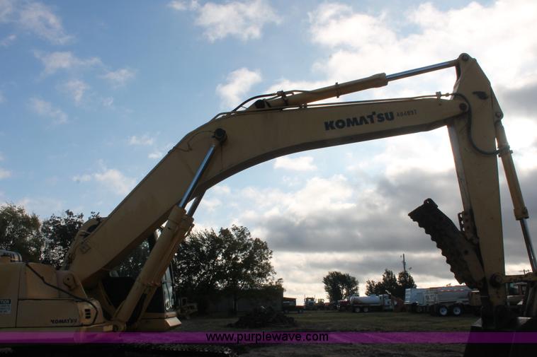 image for item H4184 2002 Komatsu PC300LC-6LE excavator