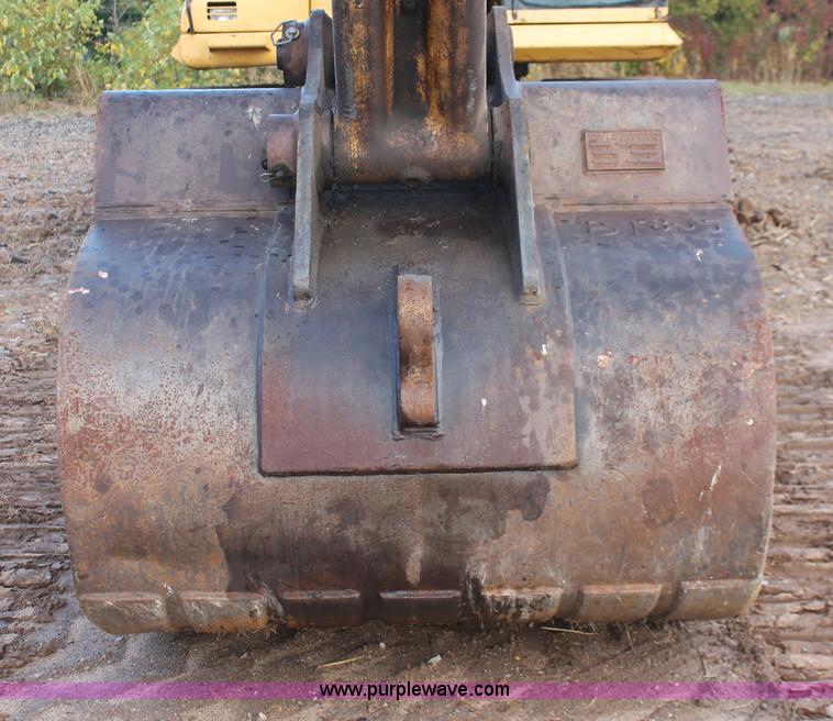 image for item H4184 2002 Komatsu PC300LC-6LE excavator