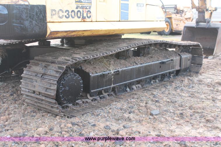image for item H4184 2002 Komatsu PC300LC-6LE excavator