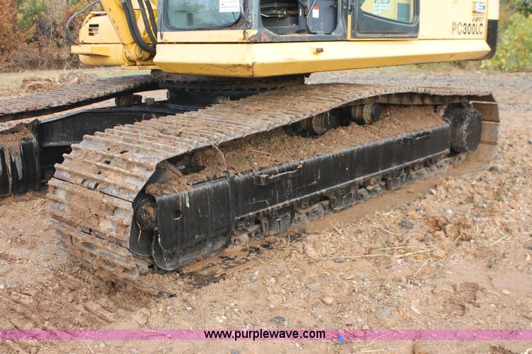 image for item H4184 2002 Komatsu PC300LC-6LE excavator