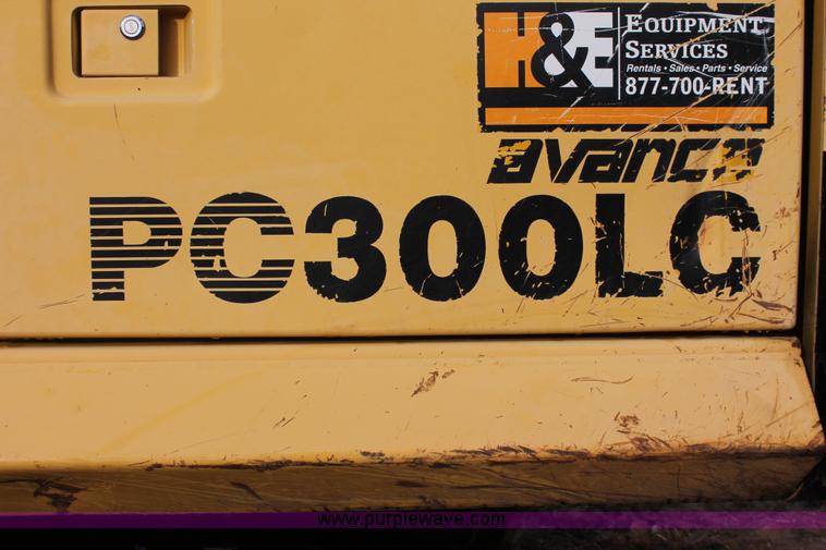 image for item H4184 2002 Komatsu PC300LC-6LE excavator