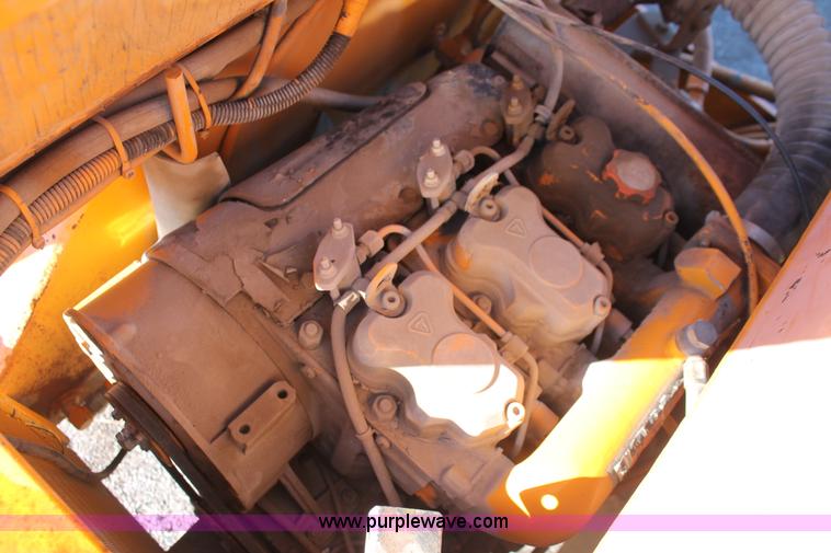 image for item H4186 LeeBoy 400 roller