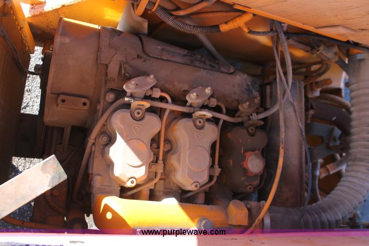 image for item H4186 LeeBoy 400 roller