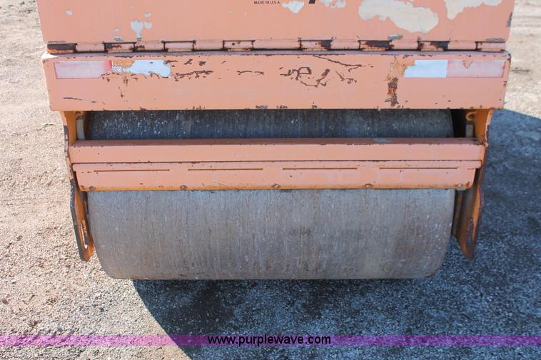 image for item H4186 LeeBoy 400 roller