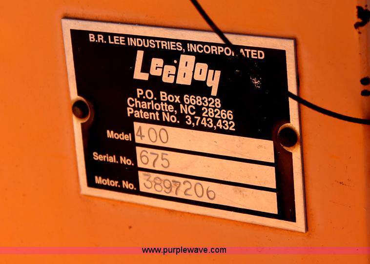 image for item H4186 LeeBoy 400 roller