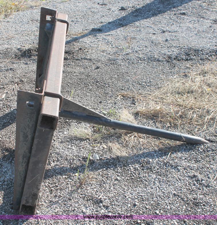 image for item H4189 Quick attach hay bale spear