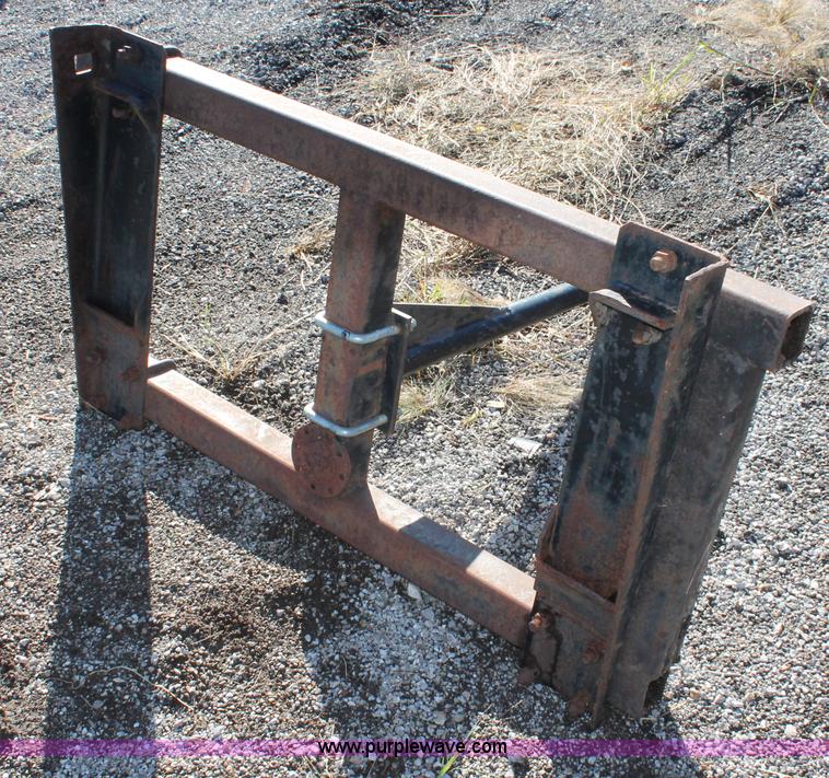 image for item H4189 Quick attach hay bale spear