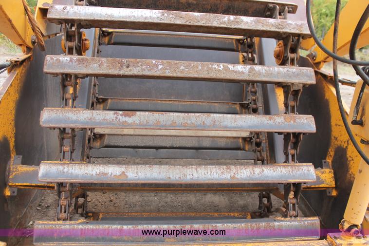 image for item H4190 1978 John Deere 762 elevating paddle scraper