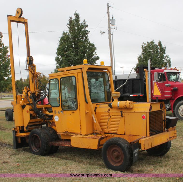 image for item H4195 1991 Arrow HJ1250R concrete breaker