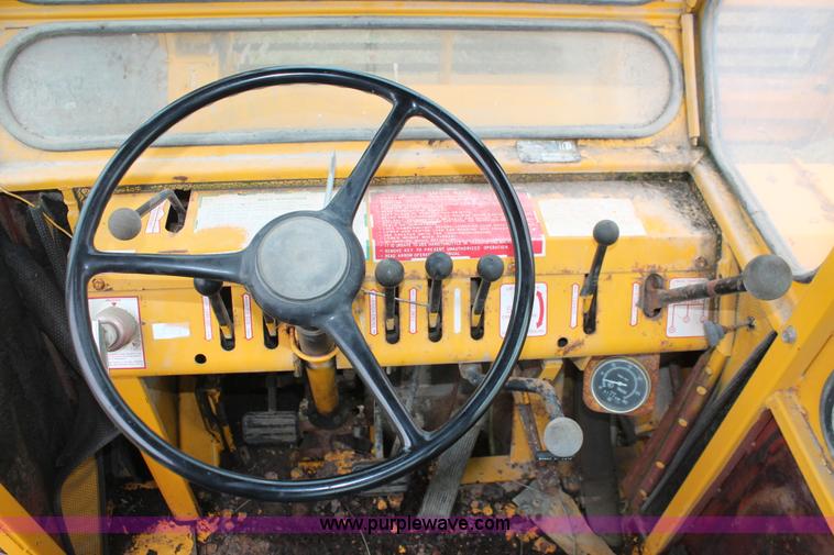 image for item H4195 1991 Arrow HJ1250R concrete breaker