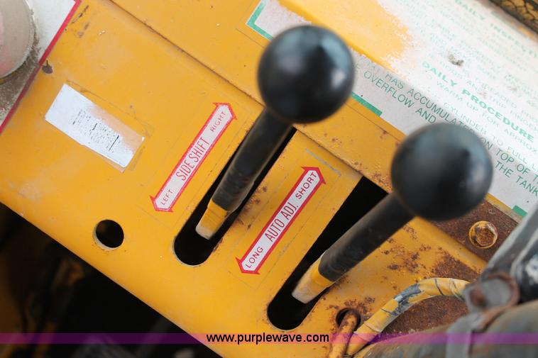 image for item H4195 1991 Arrow HJ1250R concrete breaker