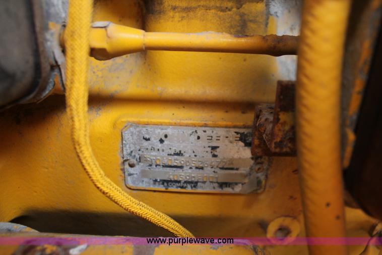 image for item H4195 1991 Arrow HJ1250R concrete breaker