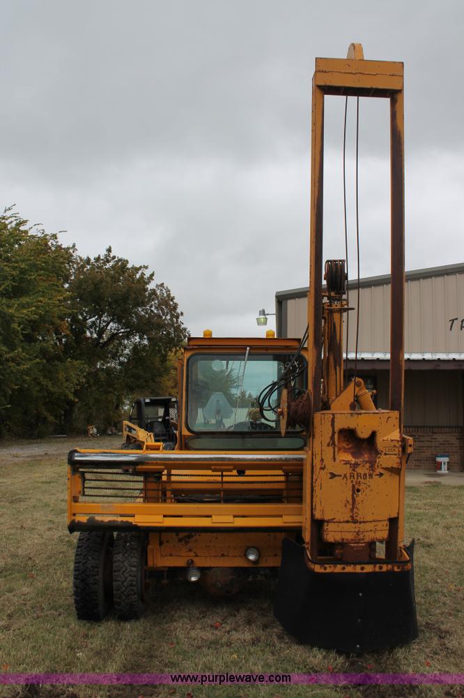 image for item H4195 1991 Arrow HJ1250R concrete breaker