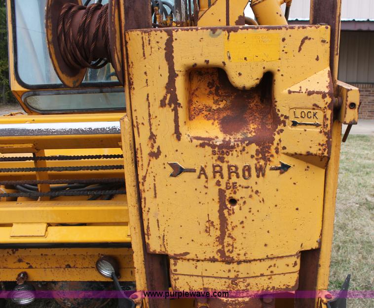 image for item H4195 1991 Arrow HJ1250R concrete breaker