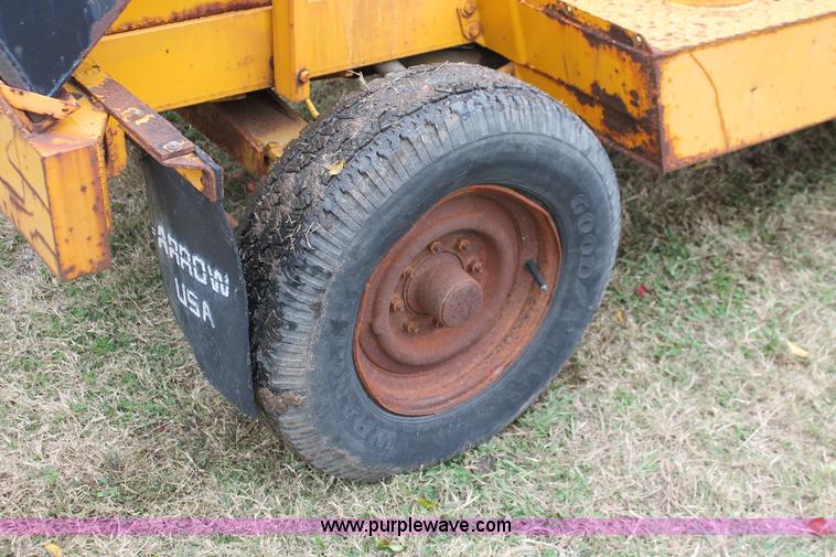 image for item H4195 1991 Arrow HJ1250R concrete breaker