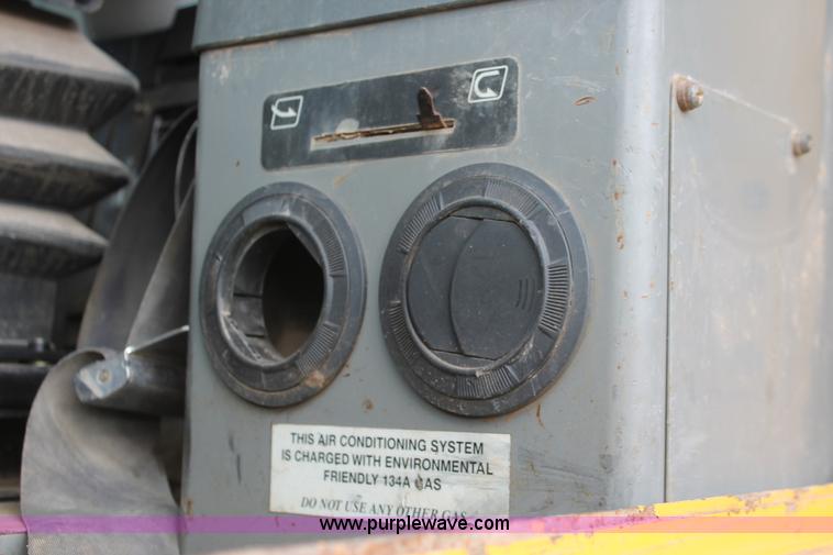 image for item H4197 1999 Komatsu WA180-3L Advance articulated wheel loader