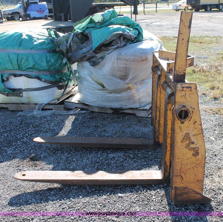 image for item H4197 1999 Komatsu WA180-3L Advance articulated wheel loader