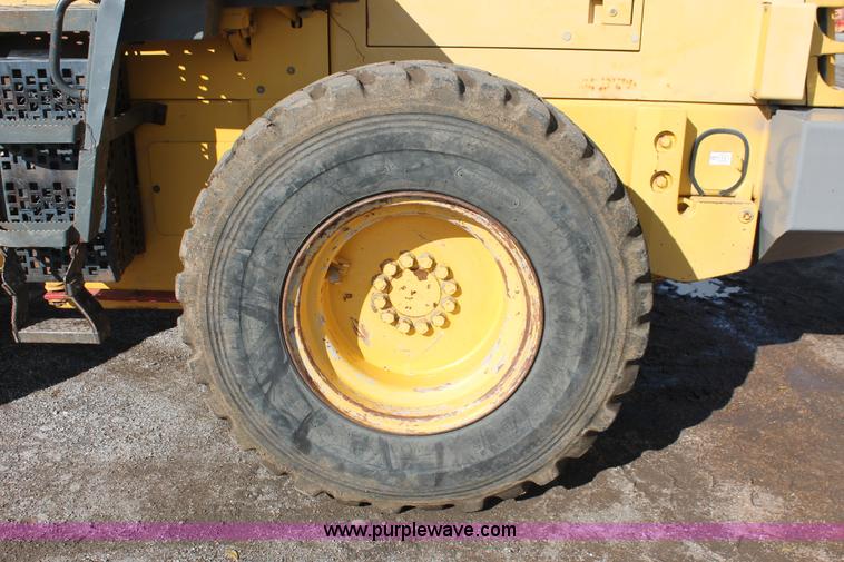 image for item H4197 1999 Komatsu WA180-3L Advance articulated wheel loader