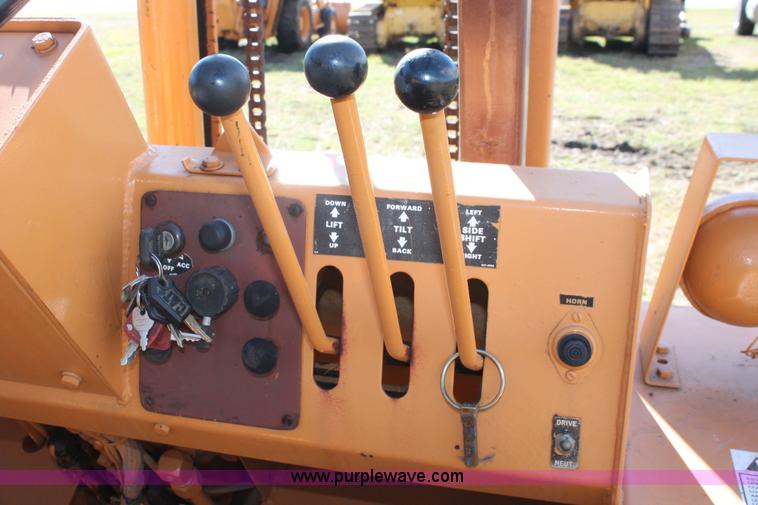 image for item H4198 1989 Case 584E Construction King forklift