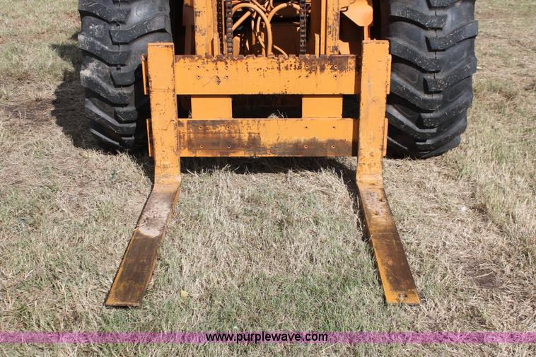 image for item H4198 1989 Case 584E Construction King forklift
