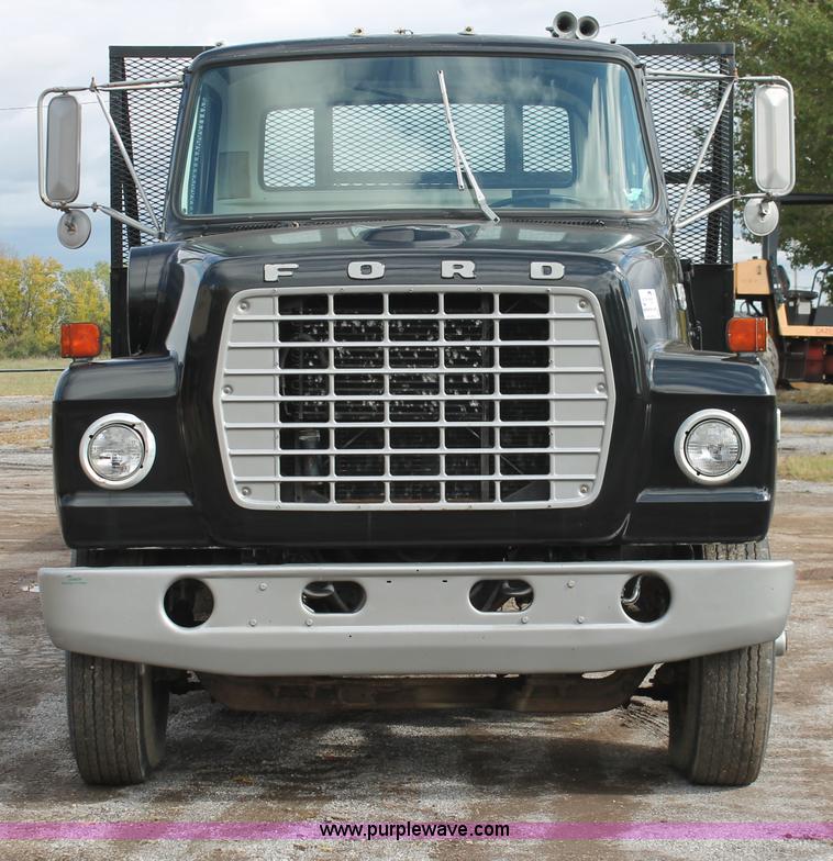 image for item H4200 1978 Ford W911 rollback truck