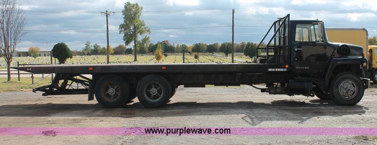 image for item H4200 1978 Ford W911 rollback truck