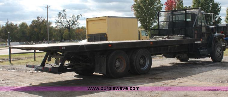 image for item H4200 1978 Ford W911 rollback truck