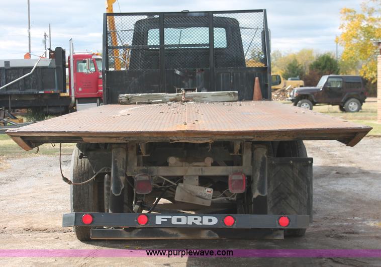 image for item H4200 1978 Ford W911 rollback truck