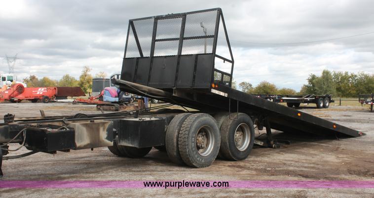 image for item H4200 1978 Ford W911 rollback truck