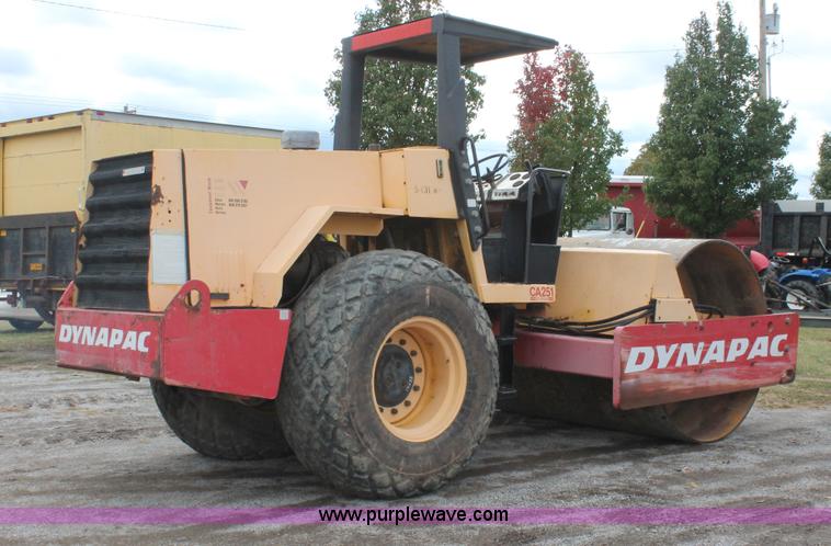 image for item H4201 1994 Dynapac CA251D Series 25 vibratory roller