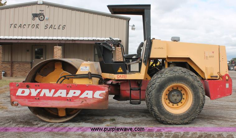 image for item H4201 1994 Dynapac CA251D Series 25 vibratory roller