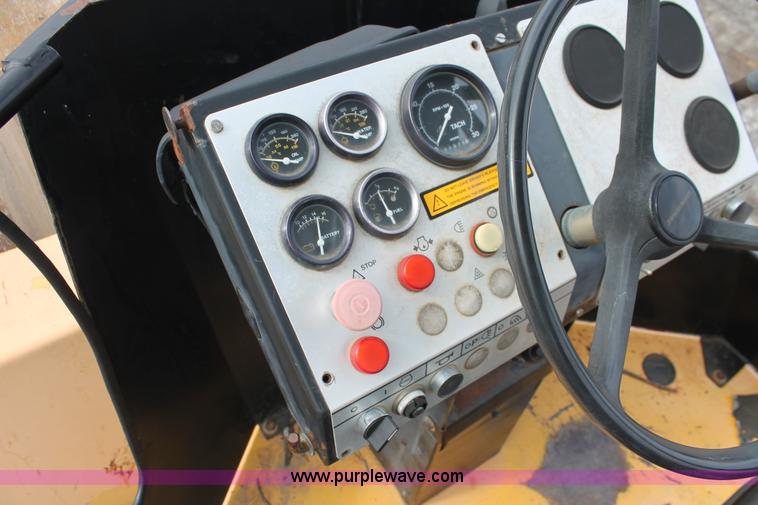 image for item H4201 1994 Dynapac CA251D Series 25 vibratory roller