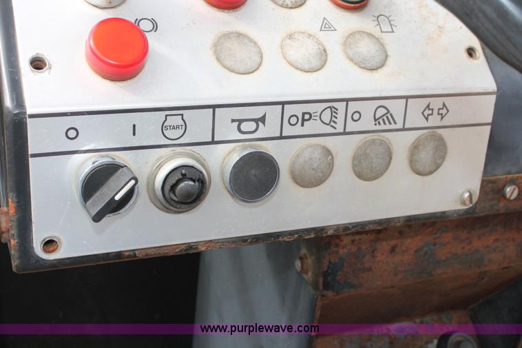 image for item H4201 1994 Dynapac CA251D Series 25 vibratory roller