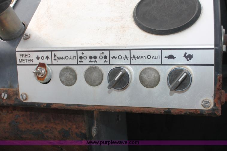 image for item H4201 1994 Dynapac CA251D Series 25 vibratory roller