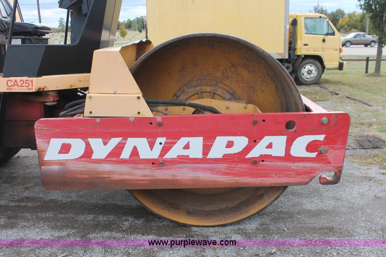 image for item H4201 1994 Dynapac CA251D Series 25 vibratory roller