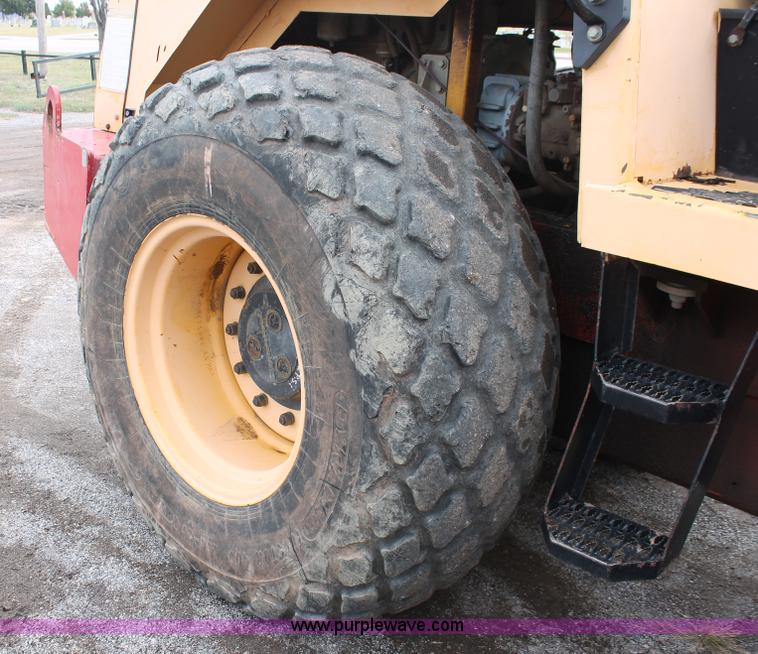 image for item H4201 1994 Dynapac CA251D Series 25 vibratory roller