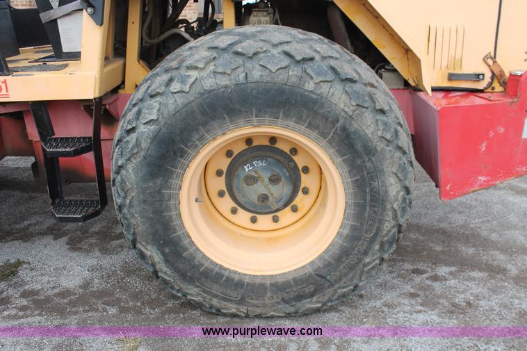 image for item H4201 1994 Dynapac CA251D Series 25 vibratory roller