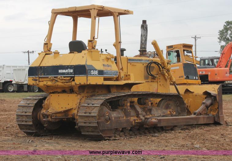 image for item H4204 1993 Komatsu D58E-1 dozer